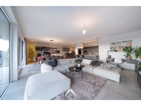 appartement te huur in wevelgem met 3 slaapkamers