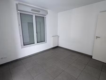 location appartement 2 pièces 44 m² à saint-andré-de-la-roche (06730)