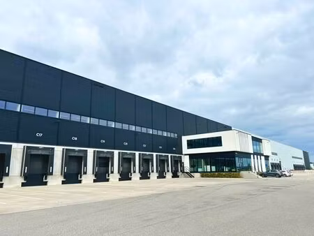 commercieel te huur in genk