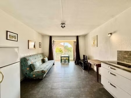 studio en rez-de-chaussée