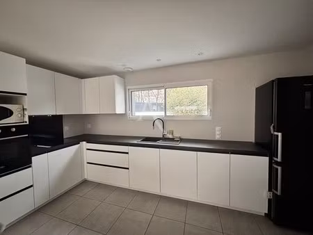 à louer maison 65 87 m² – 765 € |poiroux