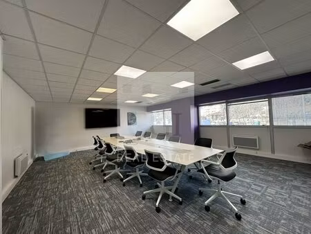 achat local professionnel 160m² meylan 38240