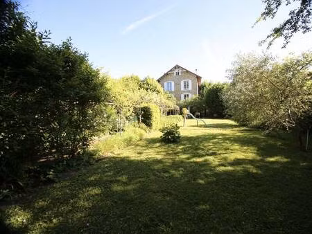 mandres-les-roses (94520)