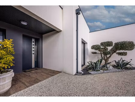 maison 6 pièces 152 m² à vendre / acheter niort 79000 ? | era immobilier