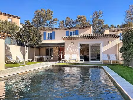 villa provencale moderne à 1 min de la plage avec piscine et garage à vendre à grimaud -..