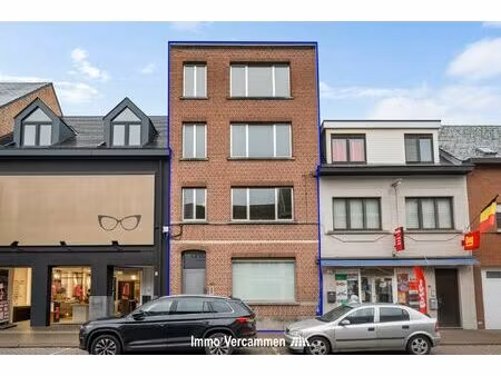 opbrengsteigendom ingericht met 2 appartementen in het centrum van putte