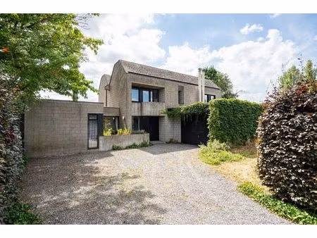 modernistische villa met praktijkruimte en zuidwestgerichte tuin op riant perceel in lembe