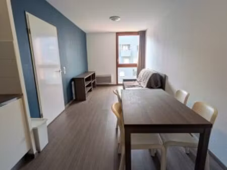 joli t2 à 10 min du centre ville