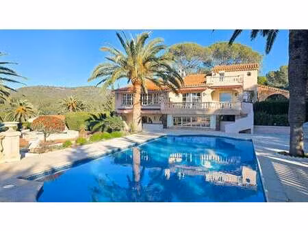 villa de luxe à vendre à saint-raphaël : 1 995 000 €