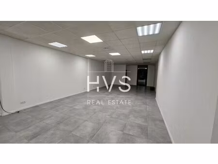 location local commercial 230m²