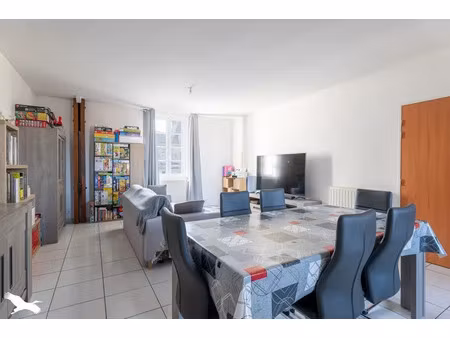 vente appartement 3 pièces 72 m² saintes (17100)