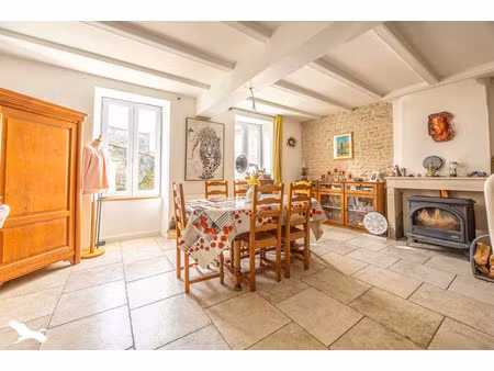 vente maison 7 pièces 169 m² ciré-d’aunis (17290)