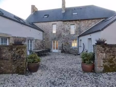 vente maison à heugueville-sur-sienne (50200) : à vendre / 245m² heugueville-sur-sienne