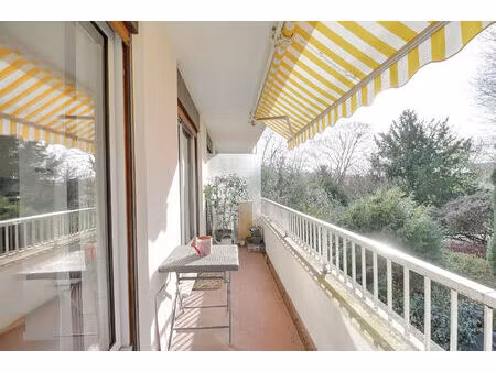 vente appartement 5 pièces  109.00m²  le mesnil