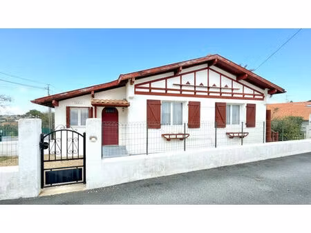vente maison 7 pièces  138.00m²  guéthary