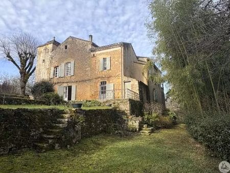 somptueux presbytère en pierre du xvéme