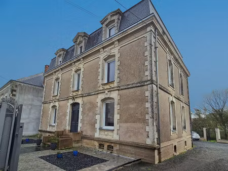 vente maison 12 pièces  314.00m²  la chapelle