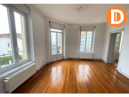 location appartement 3 pièces 61m²