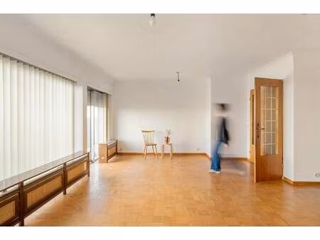 appartement te koop in berchem met 2 slaapkamers