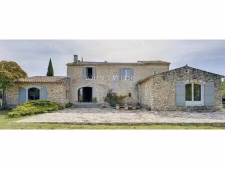 elégant mas provencal à ménerbes