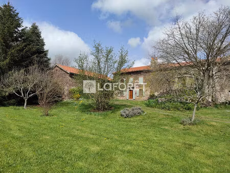 corps de ferme situé à saint-jean-de-nay 6 pièces 248 m2