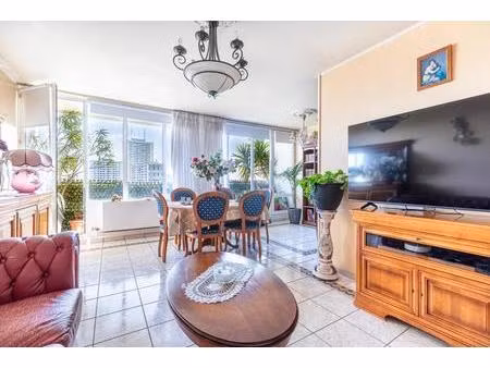 spacieux 4 pièces avec balcon et vue à bagnolet