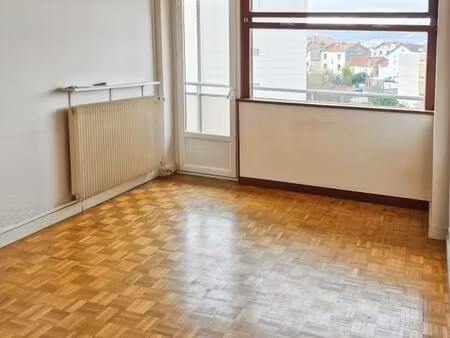 appartement de 2 pièces de 43 m² à clermont-ferrand