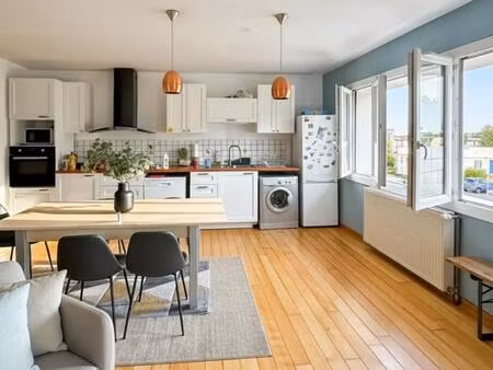 appartement de 4 pièces de 89 m² situé à grenoble