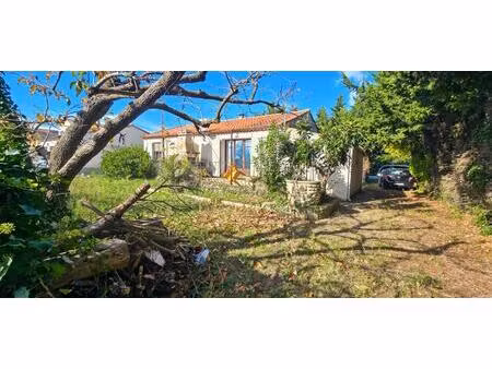 charmante maison 5 pièces et grand jardin à arles