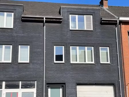 gezellig 2 slaapkamer appartement op 1km van kessel-lo.