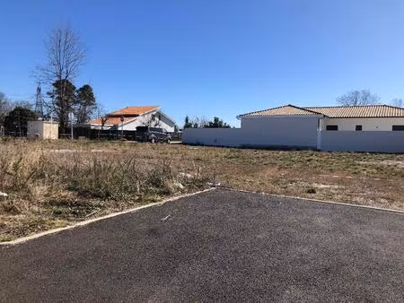 terrain à bâtir à le haillan (33185)