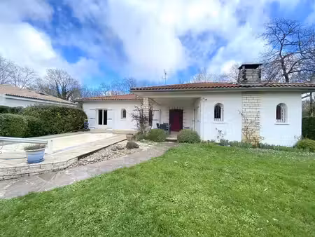 vente maison saint-sulpice-de-royan 17200 - - surface privée