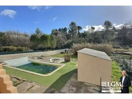 villa de 114 m2 sur 1000 m2 de terrain