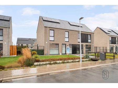 huis te koop in meulebeke met 3 slaapkamers