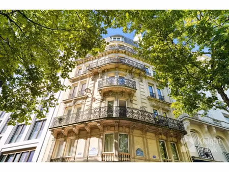 location bureaux paris 75008