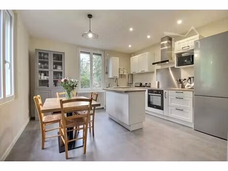 maison 2 chambres  jardin  centre ville de joué les tours