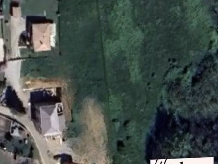 terrain viabilisé de 1000m² i les côtes d'arey