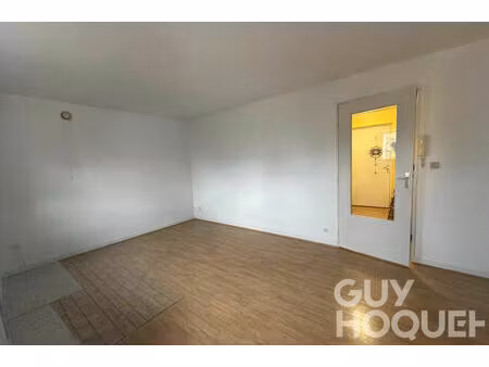 appartement f2 centre-ville de rambouillet