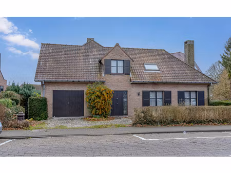 huis te koop in dilbeek met 4 slaapkamers