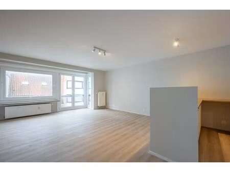 appartement te koop in knokke met 2 slaapkamers