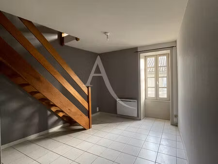location appartement 2 pièces 35m² fontenay le comte 85200
