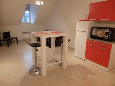location appartement 2 pièces 35 m² à saint-amand-montrond (18200)