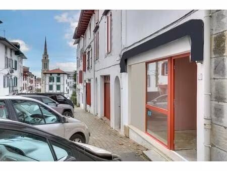 vente commerce 31 m² hasparren (64240)