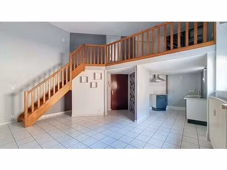 location appartement 2 pièces 42 m² à vesoul (70000)