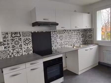 location appartement 4 pièces 85 m² à montbrison (42600)