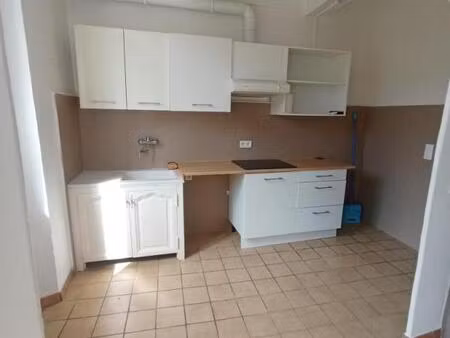 location appartement 3 pièces 41 m² à vidauban (83550)