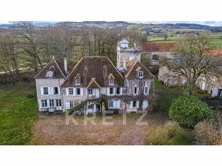 château du xvi ème siècle en bourgogne (proche autun)
