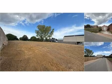 terrain à vendre de 2450 m² à leuze-en-hainaut (vbd88010)