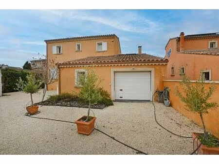 maison de 5 pièces de 147 m² situé à monteux