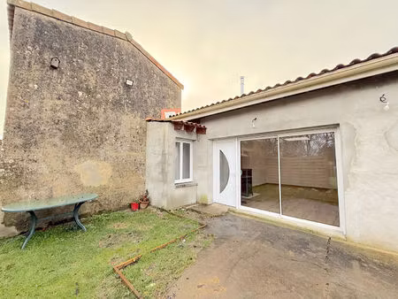location maison 2 pièces 81 m² à blaye (33390)